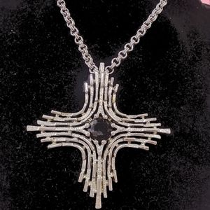 Beautiful Sarah Coventry Necklace